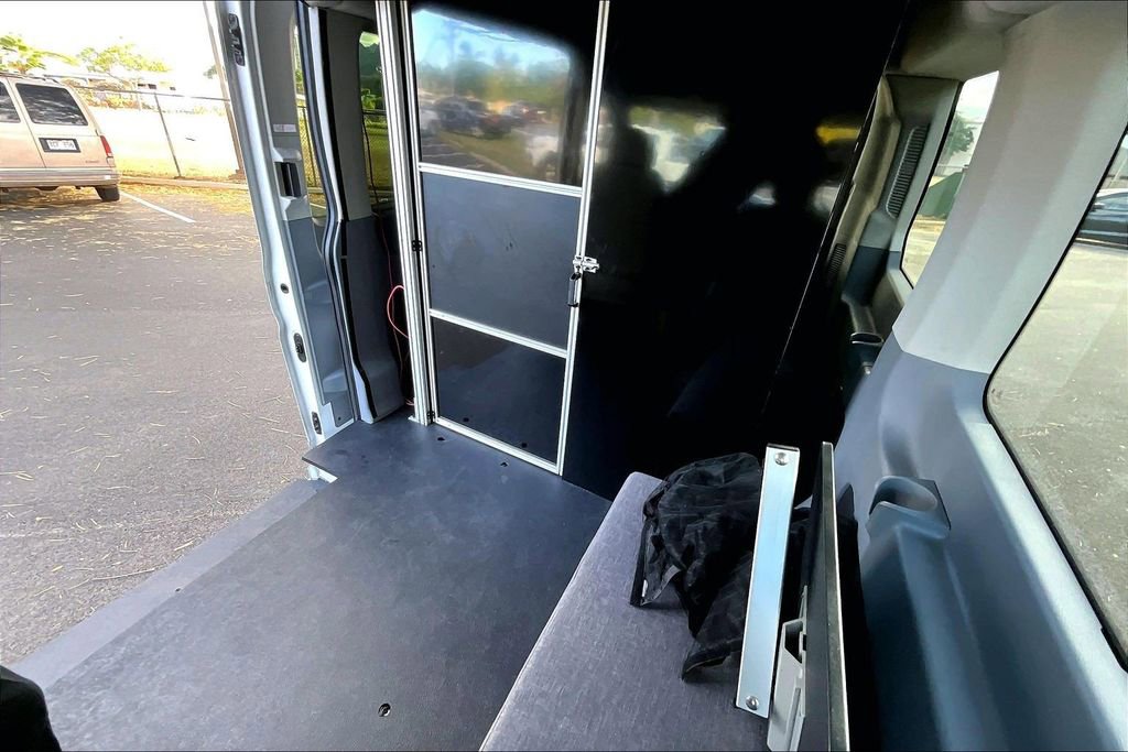 Used 2016 Ford Transit 150 XLT image 27