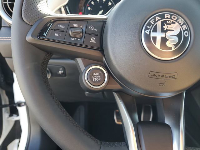 New 2025 Alfa Romeo Tonale Veloce w/ Premium Package image 33