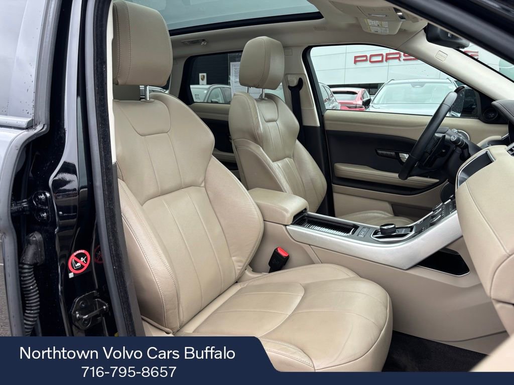 Used 2017 Land Rover Range Rover Evoque SE AWD/4WD image 17