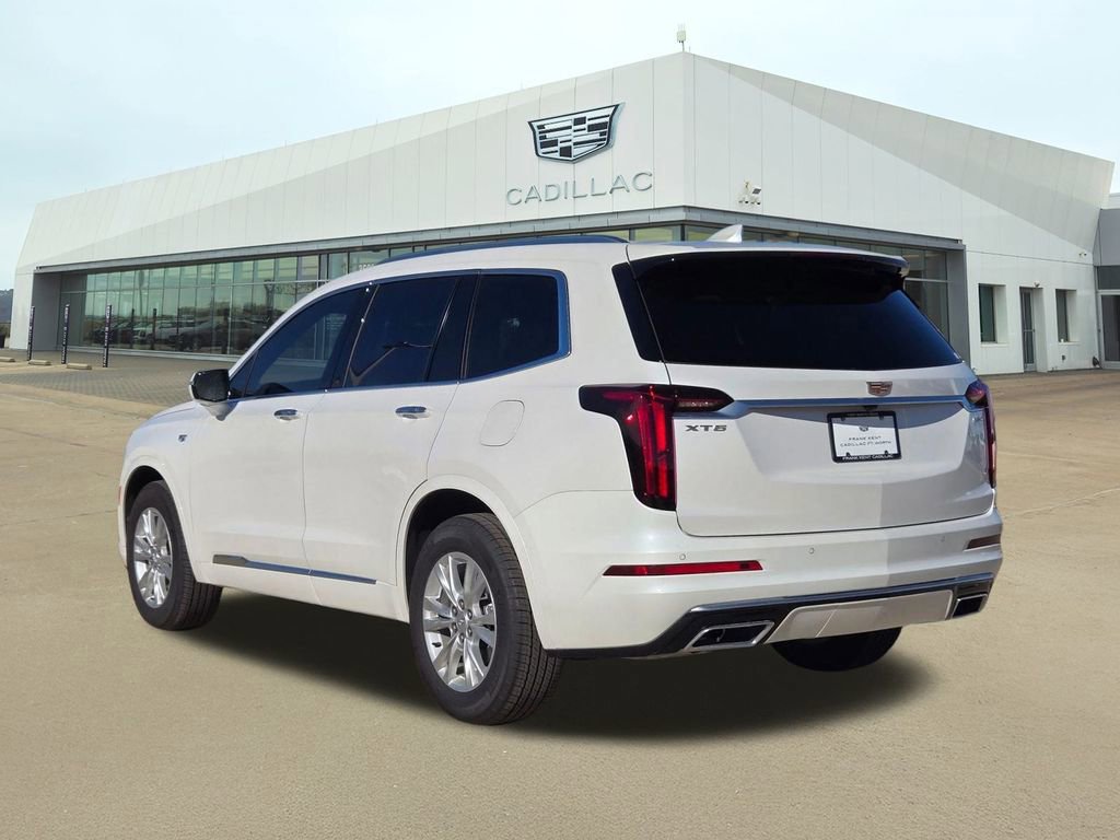 New 2025 Cadillac XT6 Luxury image 4