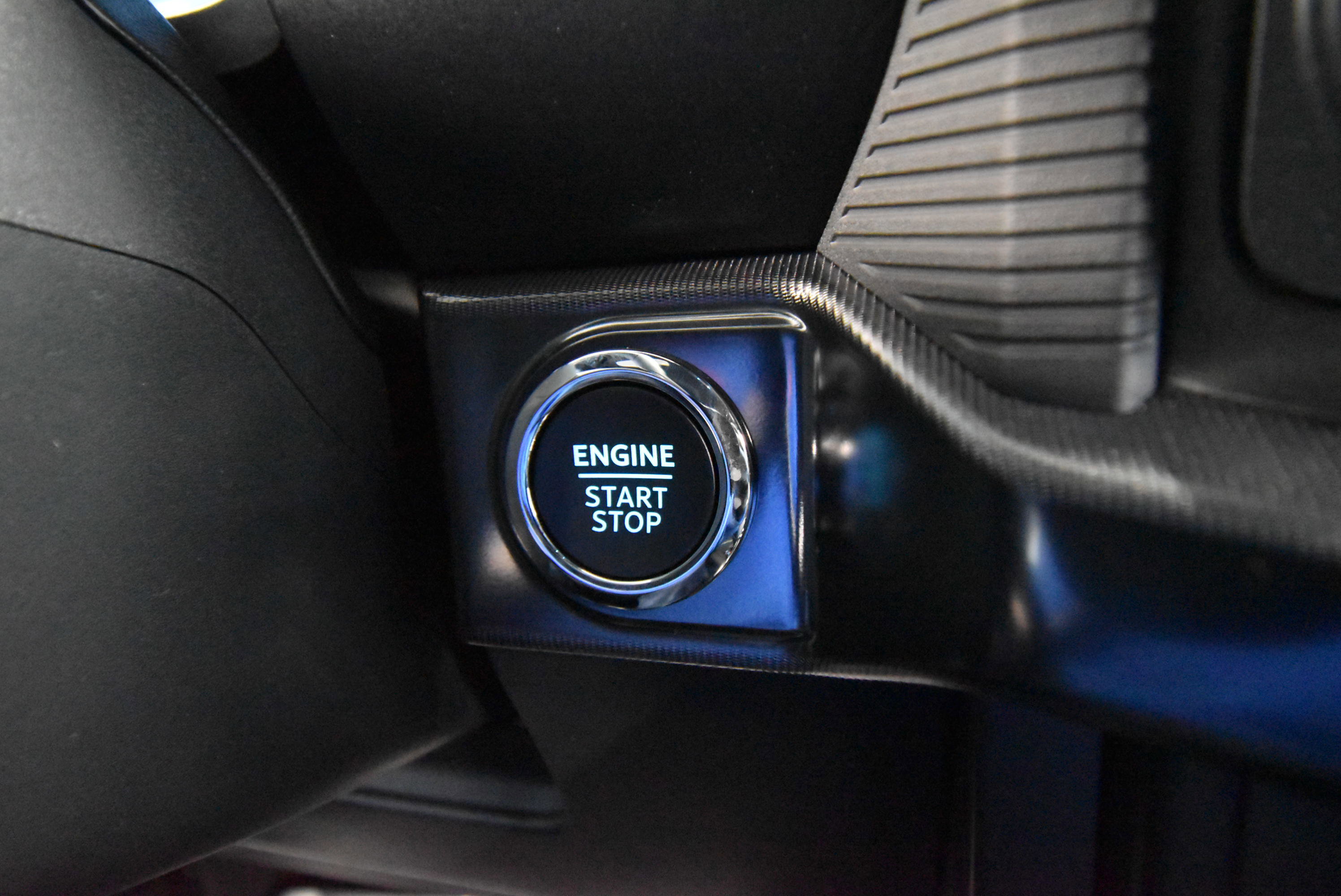 New 2025 Ford F150 Lariat w/ Equipment Group 502A High image 13