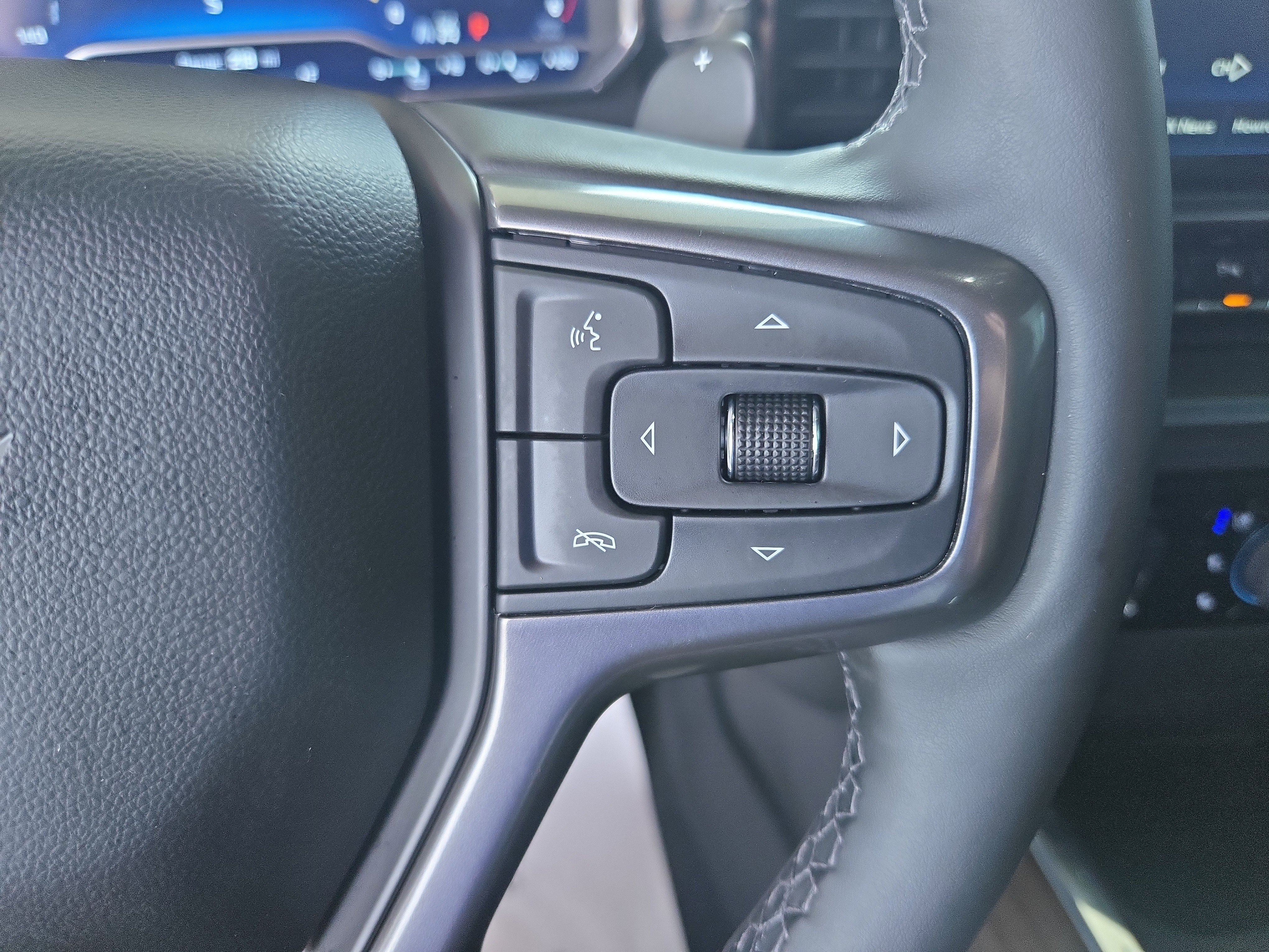 Used 2024 Chevrolet Silverado 1500 High Country w/ High Country Premium Package image 19