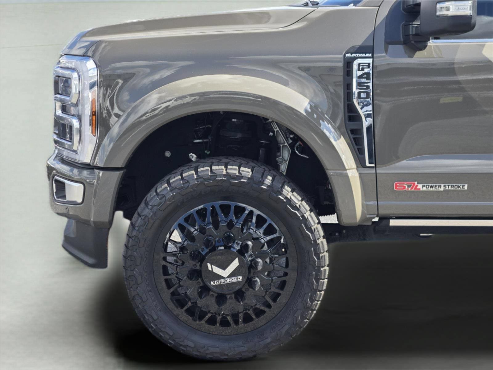 Used 2026 Ford F450 Platinum w/ Platinum Plus Package AWD/4WD image 9