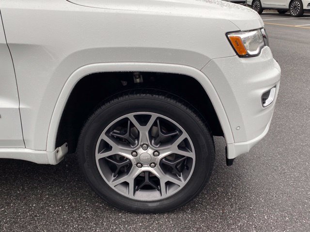 Used 2019 Jeep Grand Cherokee Overland AWD/4WD image 10