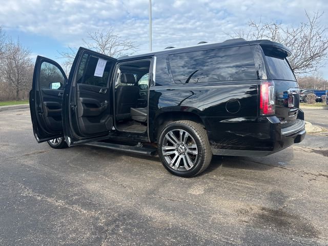 Used 2018 GMC Yukon XL Denali w/ Denali Ultimate Package AWD/4WD image 34