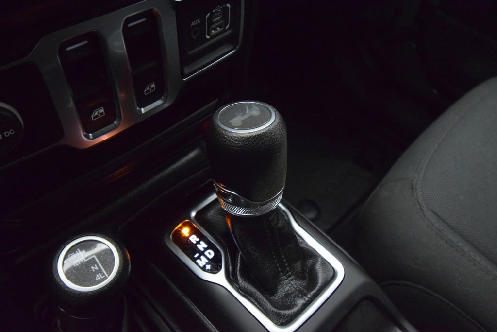 Used 2022 Jeep Wrangler Sport AWD/4WD image 19