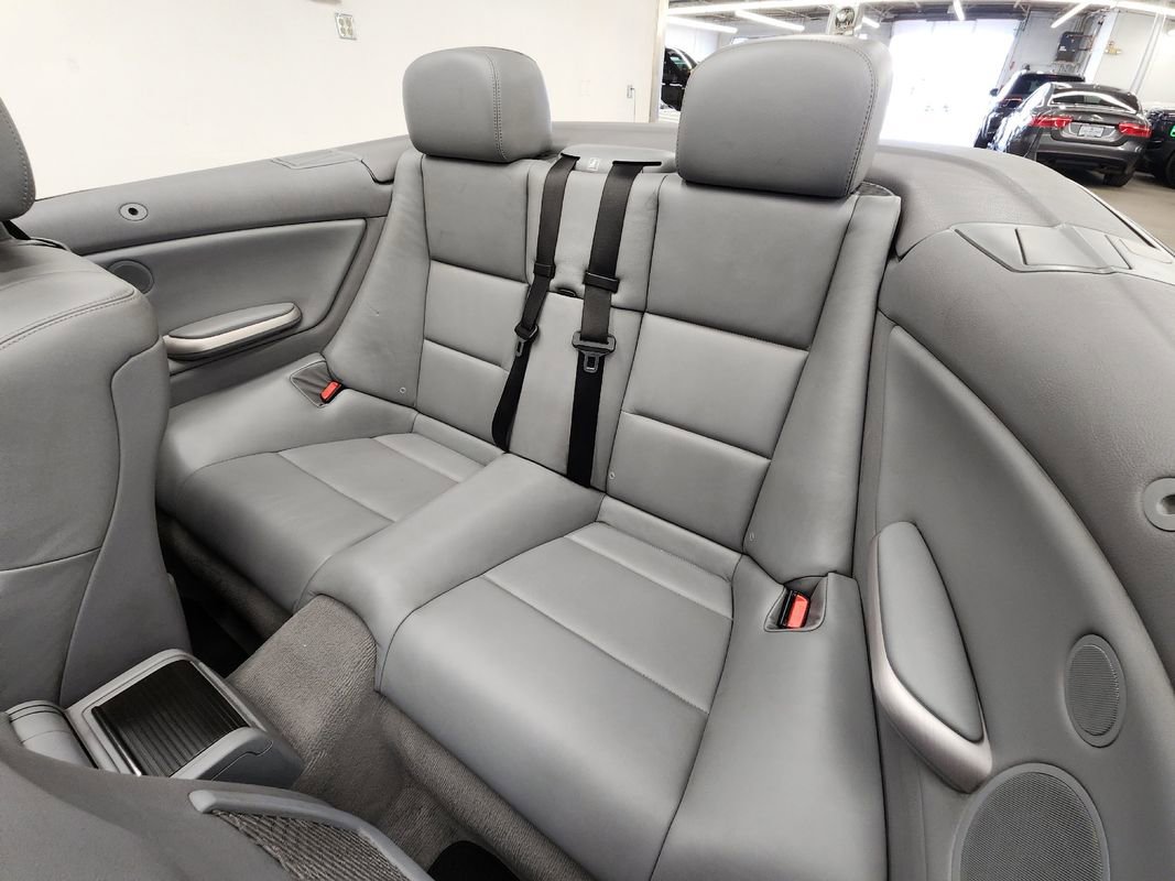 Used 2006 BMW M3 Convertible image 23