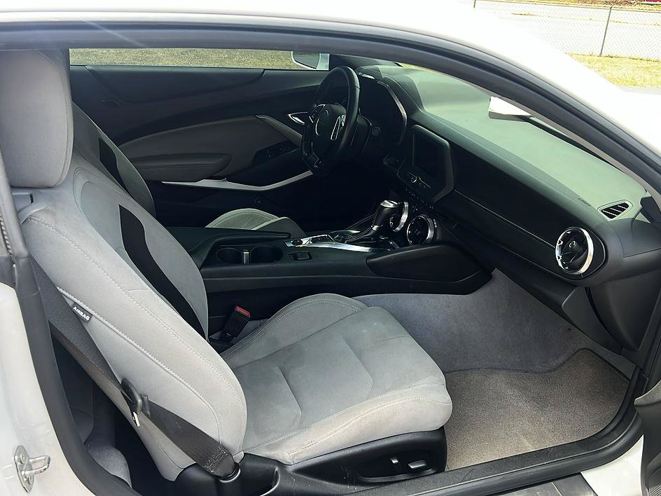 Used 2021 Chevrolet Camaro LT RWD image 18