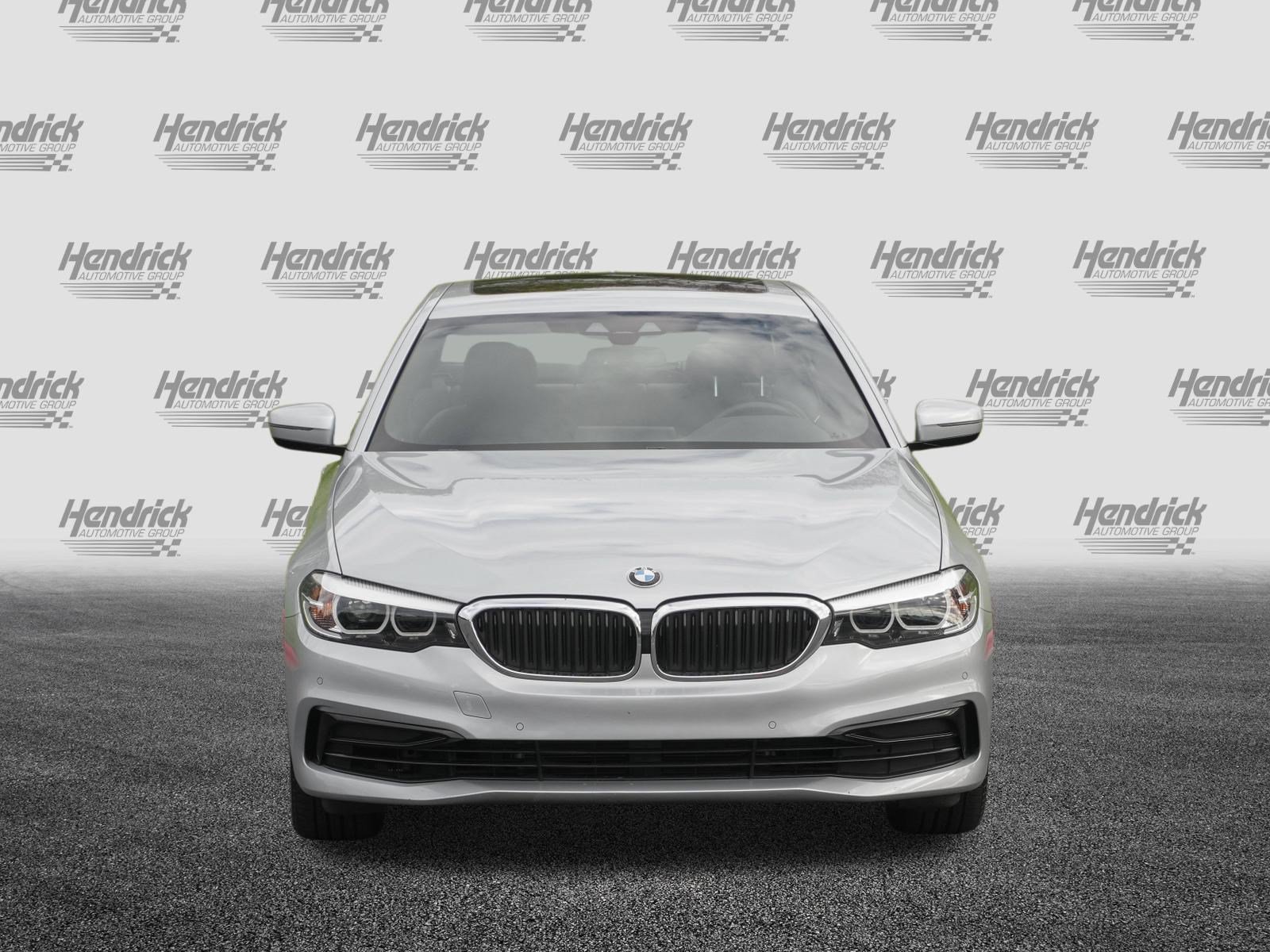 Used 2020 BMW 530i w/ Convenience Package RWD image 3