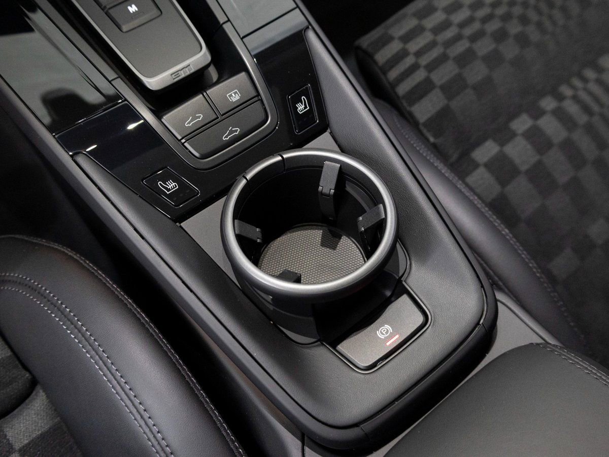 New 2026 Porsche 911 Carrera 4S image 17