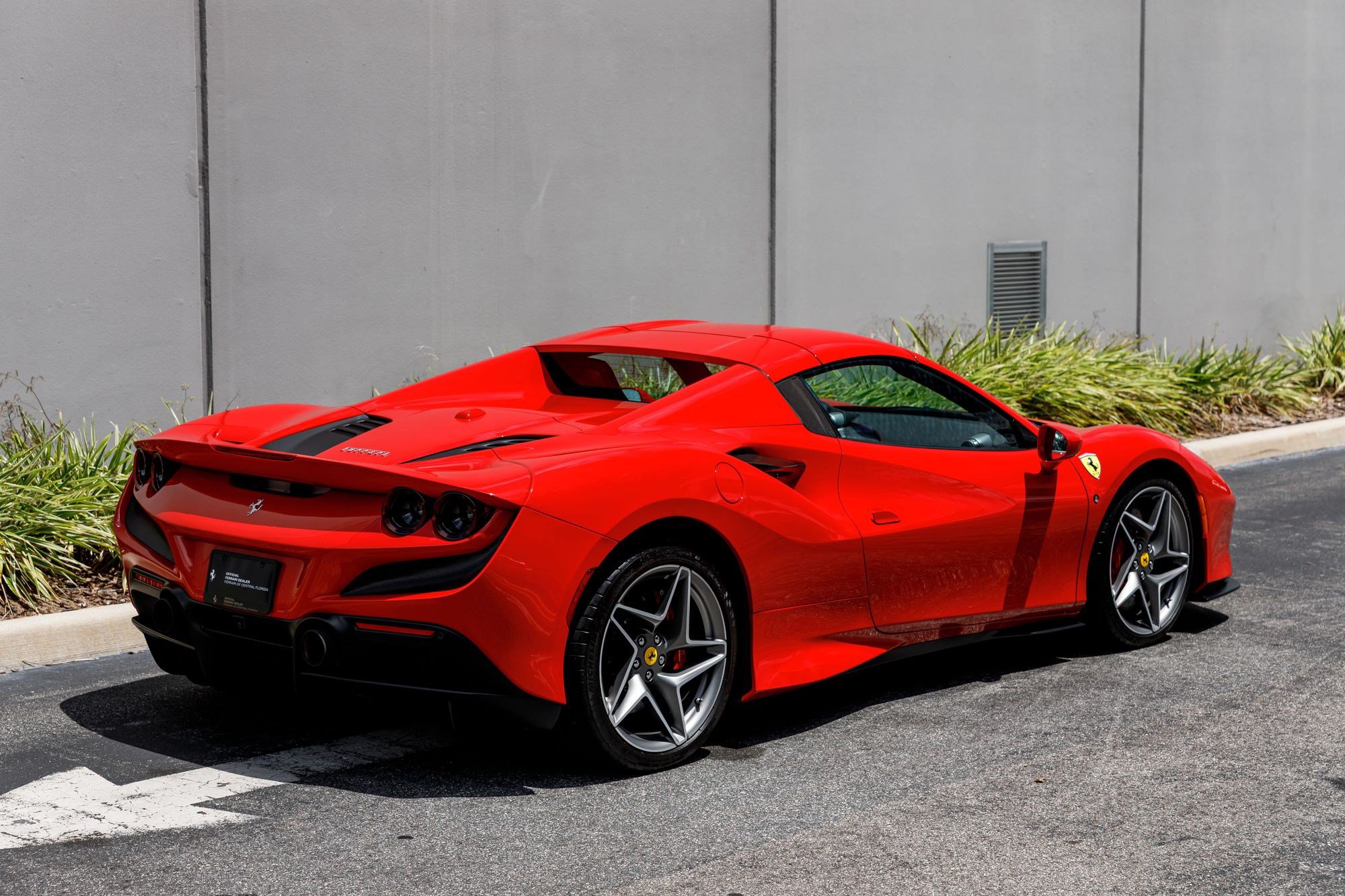 Used 2021 Ferrari F8 Tributo RWD image 4