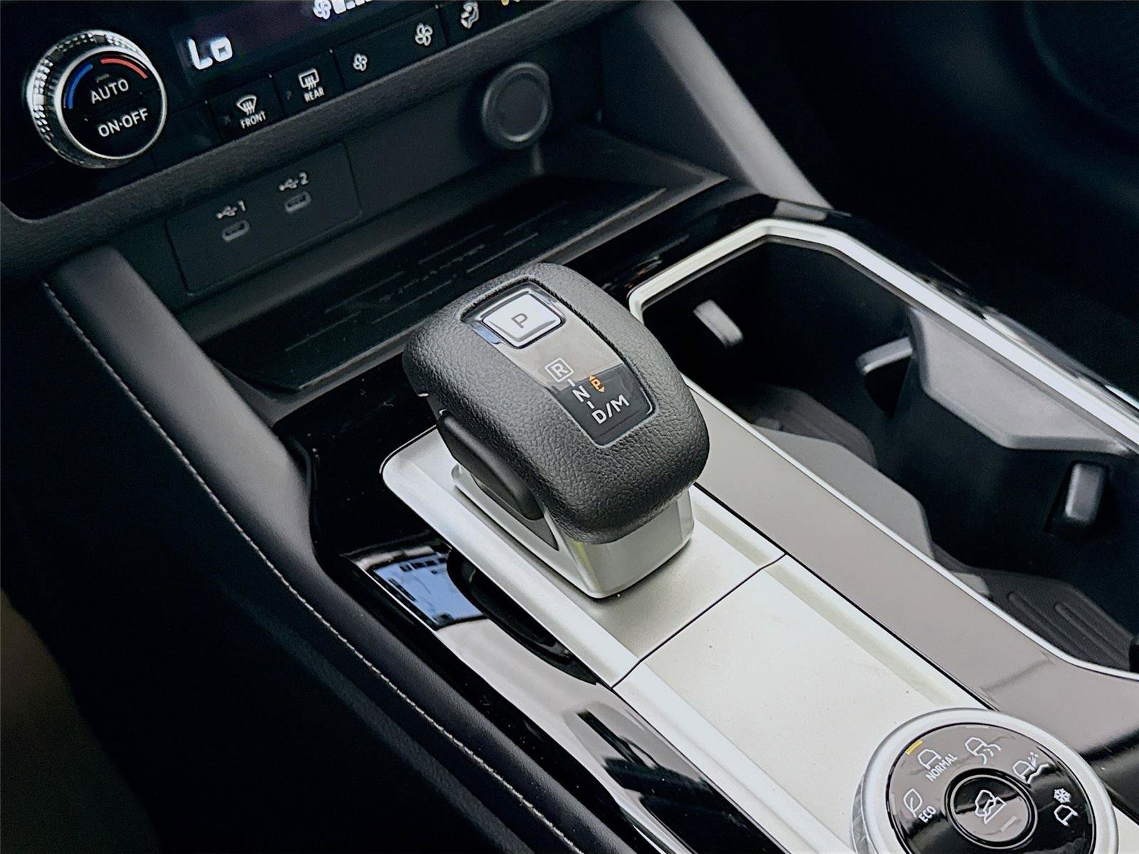 New 2026 Mitsubishi Outlander ES FWD image 15
