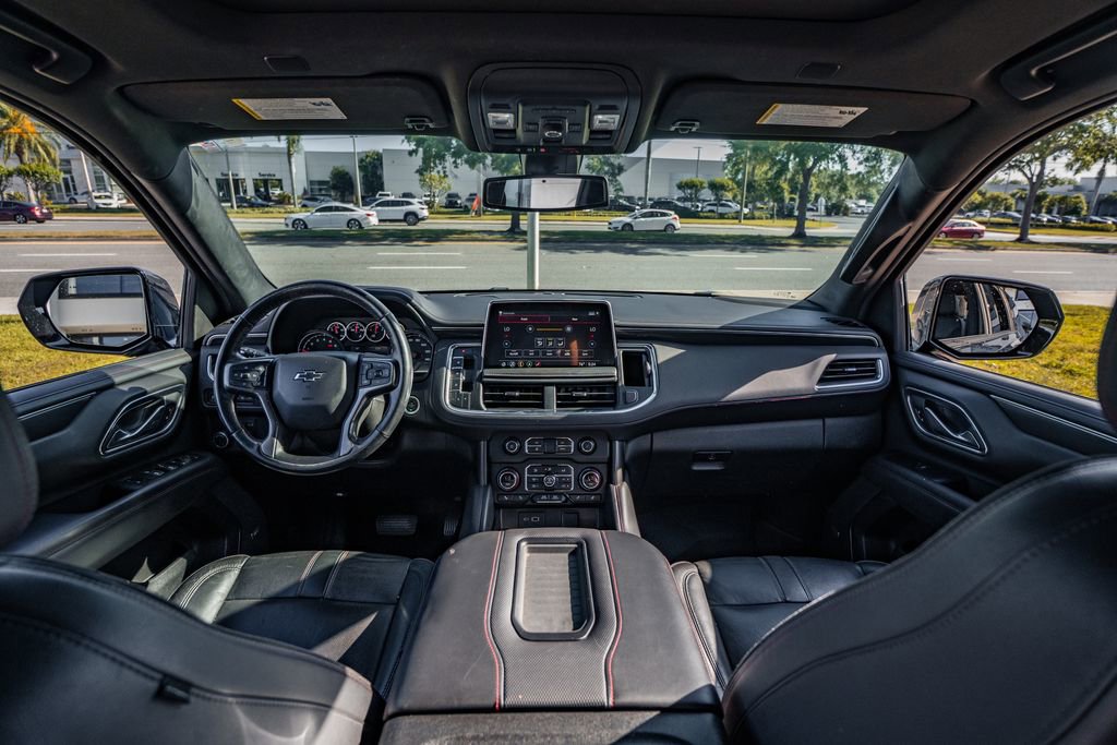 Used 2021 Chevrolet Suburban RST w/ Luxury Package RWD image 21