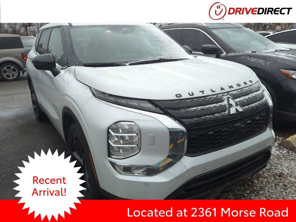 Used 2023 Mitsubishi Outlander SE