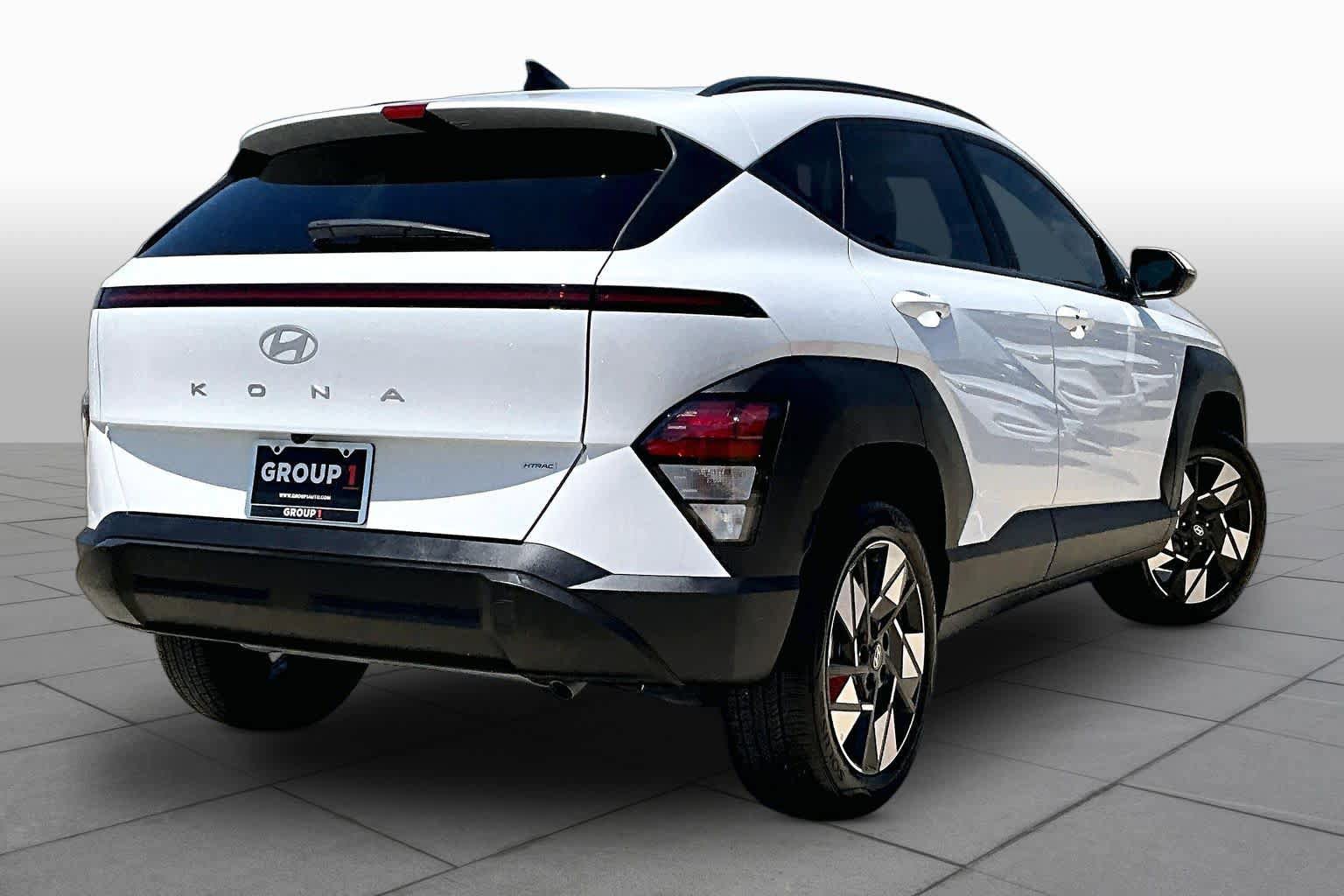 Certified 2025 Hyundai Kona SEL AWD/4WD image 24