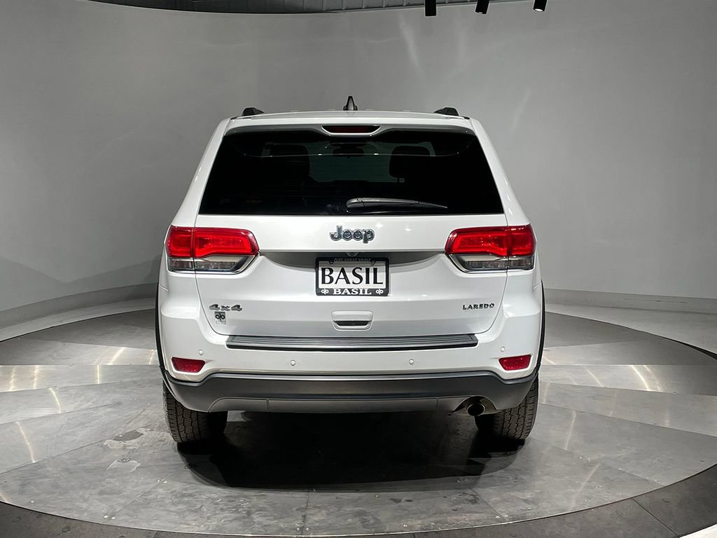 Used 2019 Jeep Grand Cherokee Laredo image 12