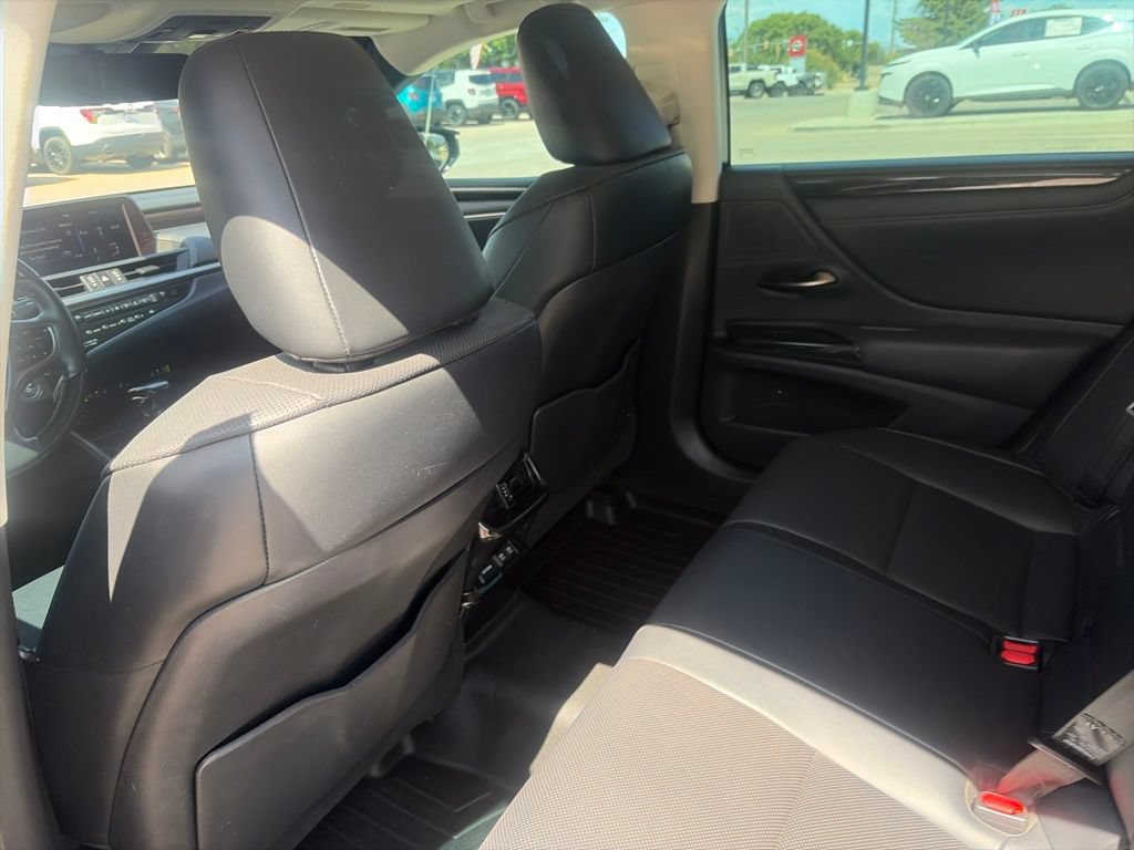 Used 2019 Lexus ES 300h w/ Premium Package FWD image 21