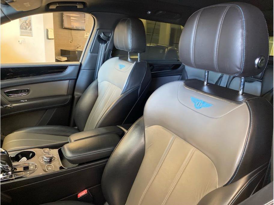 Used 2020 Bentley Bentayga image 9