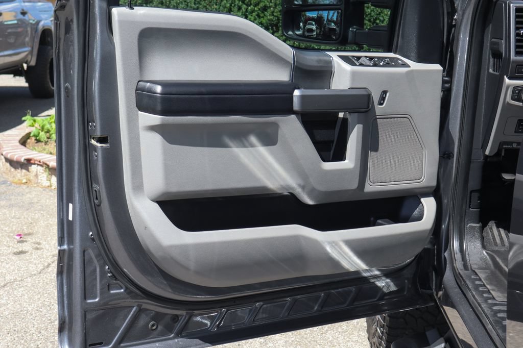 Used 2021 Ford F250 XLT w/ XLT Premium Package AWD/4WD image 21