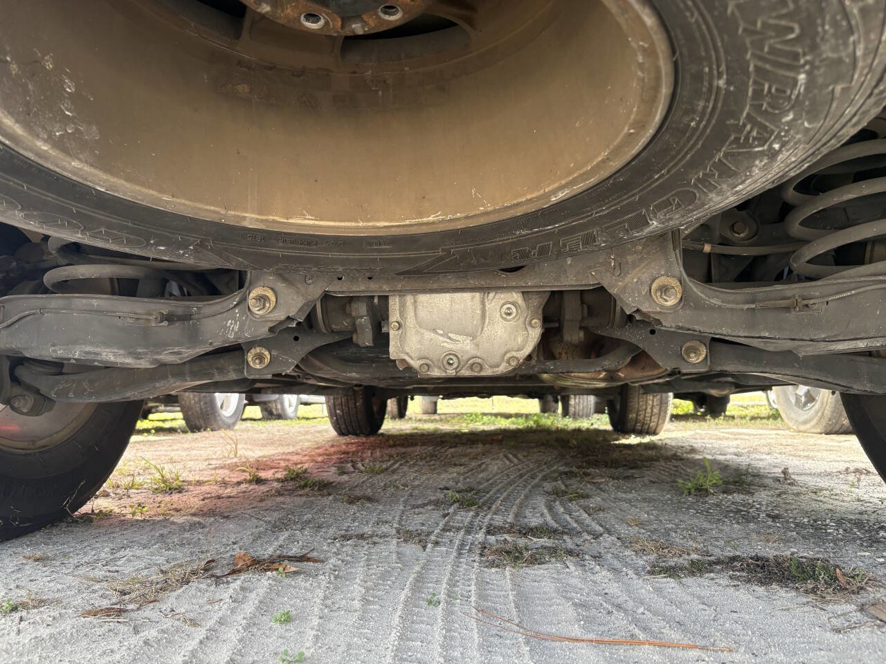 Used 2005 Nissan Armada SE image 13