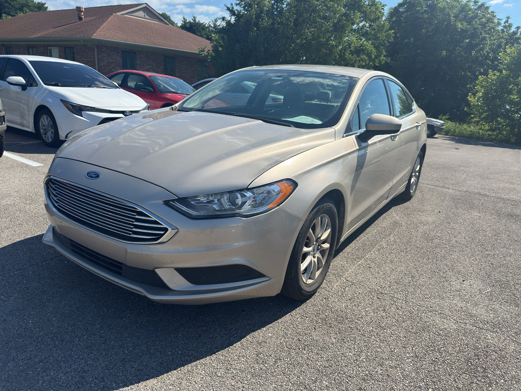 Used 2017 Ford Fusion S FWD image 1