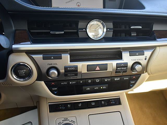 Used 2015 Lexus ES 350 w/ Luxury Package image 23