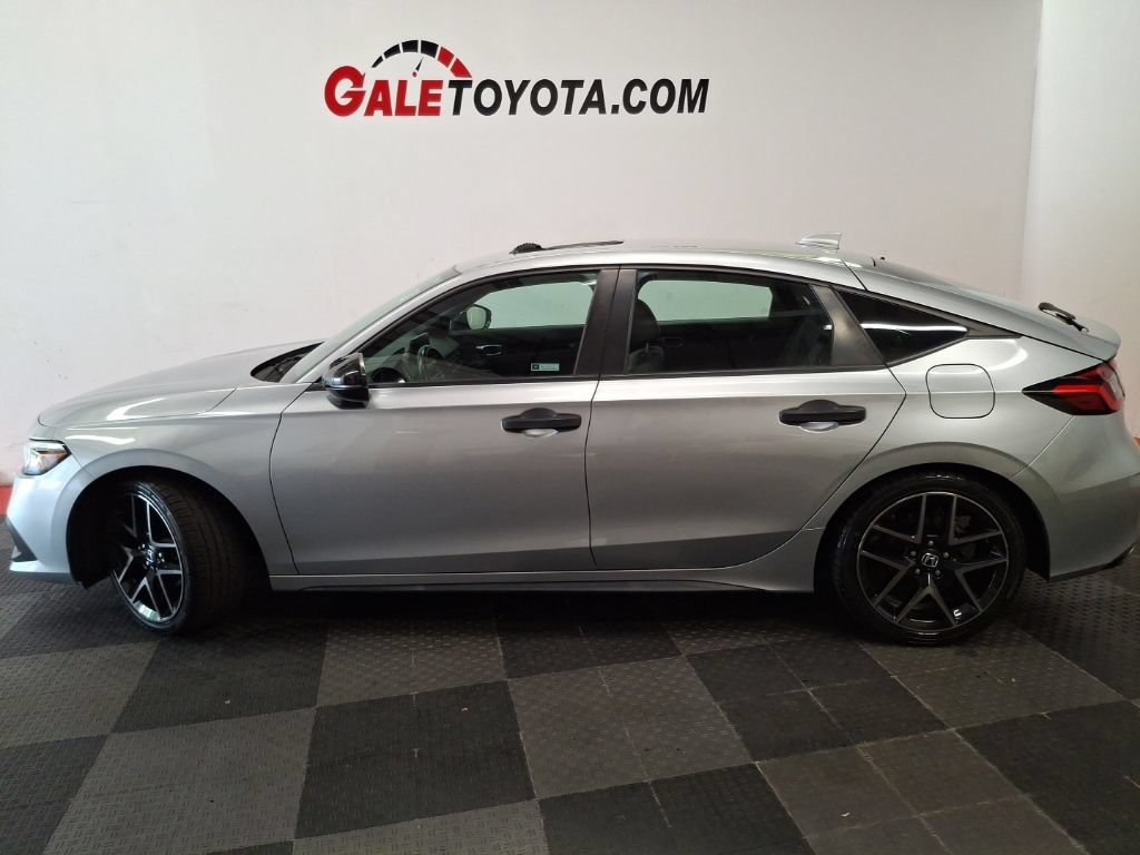 Used 2022 Honda Civic Sport Touring image 9