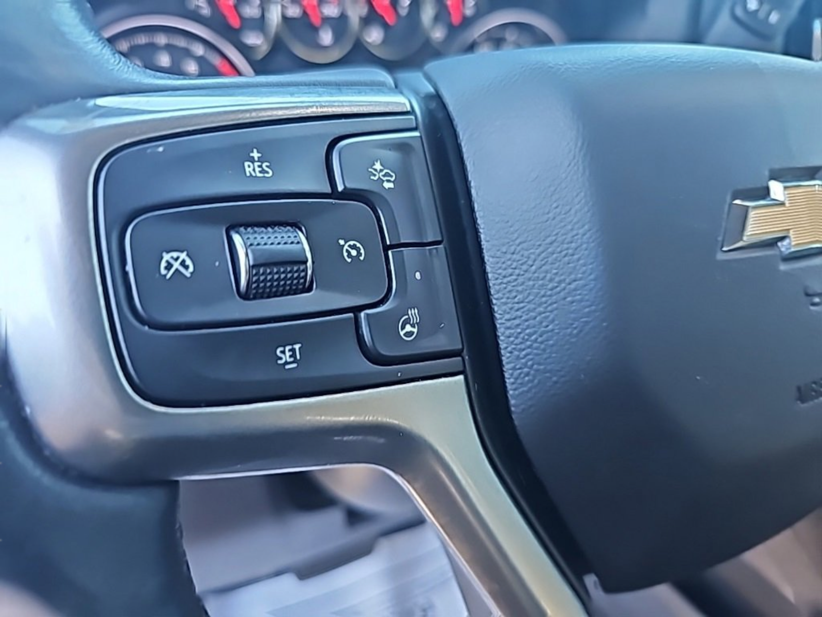 Used 2019 Chevrolet Silverado 1500 LTZ w/ LTZ Premium Package AWD/4WD image 15