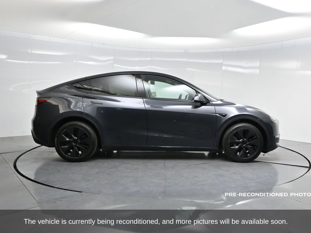 Used 2025 Tesla Model Y Long Range image 36