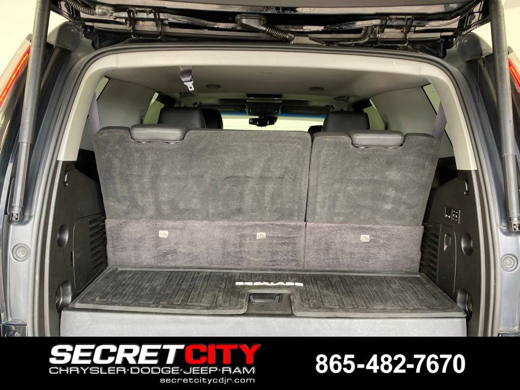 Used 2016 Cadillac Escalade Luxury AWD/4WD image 29