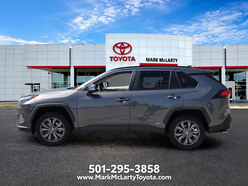 Used 2023 Toyota RAV4 XLE Premium AWD/4WD image 2