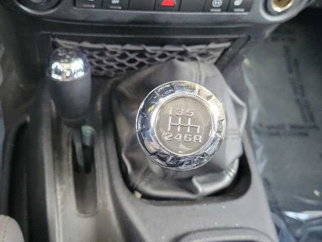 Used 2011 Jeep Wrangler Unlimited Sahara w/ Dual Top Group image 18