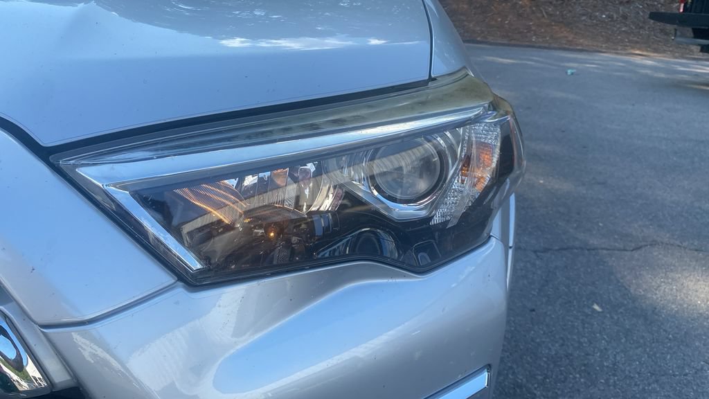 Used 2015 Toyota 4Runner Limited AWD/4WD image 9