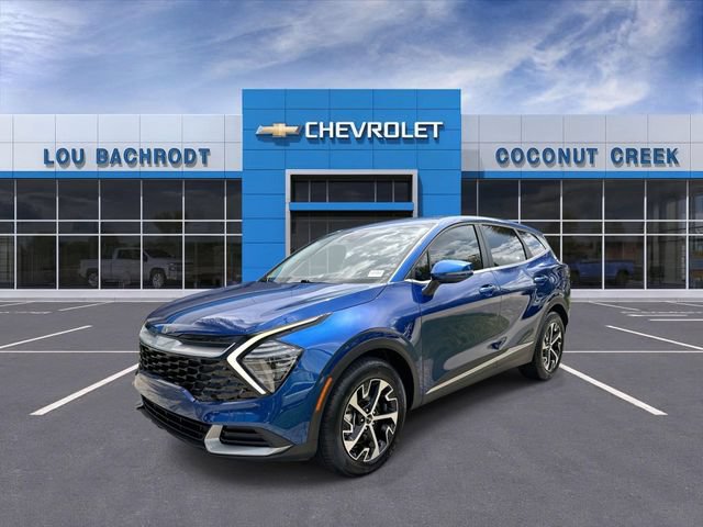 Used 2025 Kia Sportage EX FWD image 4