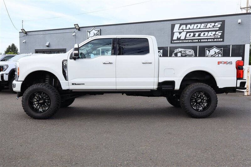 Used 2023 Ford F350 Platinum AWD/4WD image 2