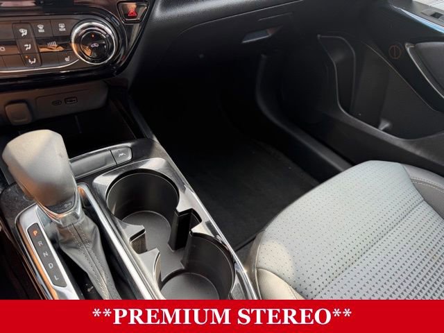 Used 2025 Chevrolet Trax LT w/ LT Convenience Package image 16