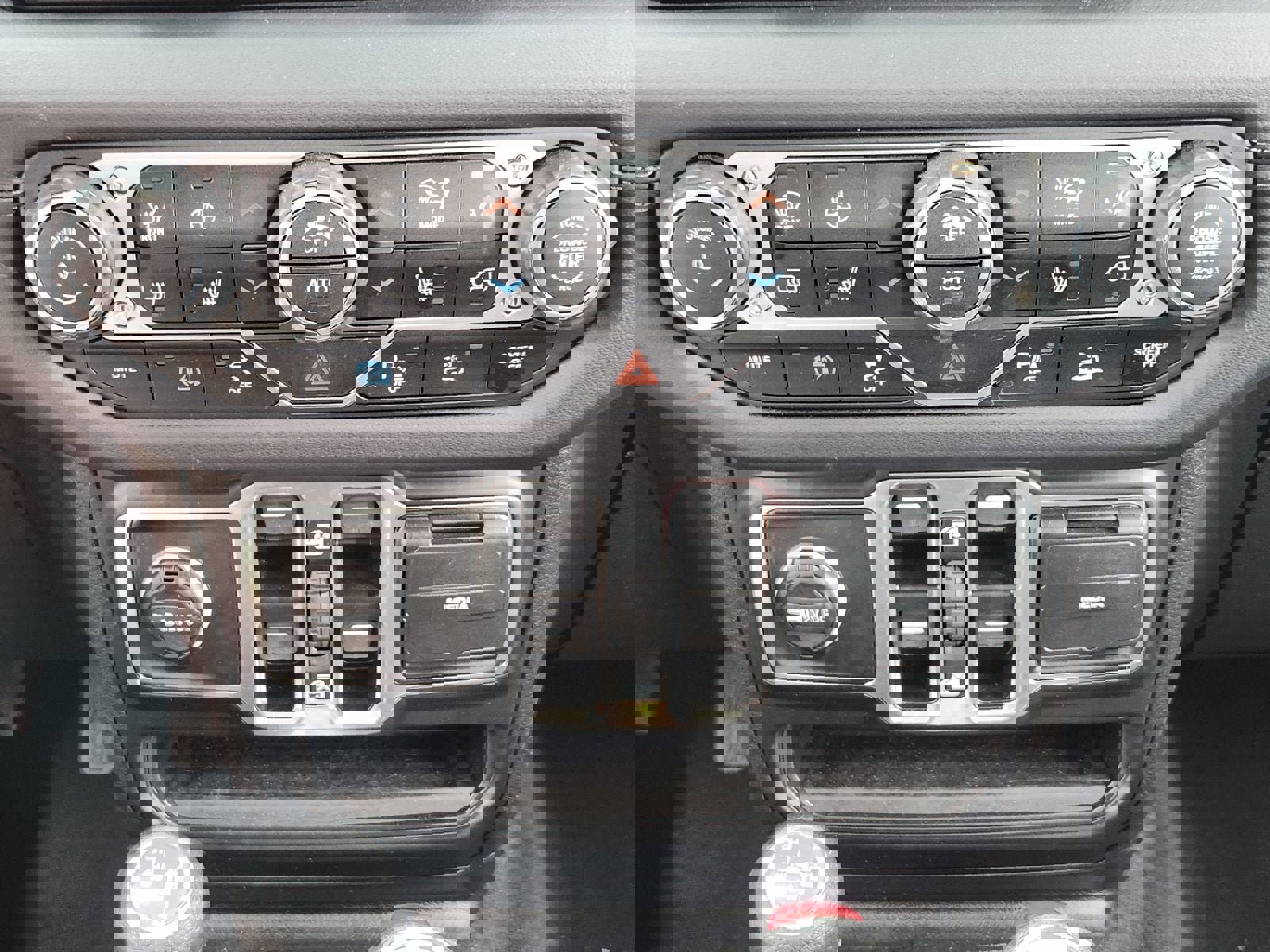 Used 2025 Jeep Wrangler Sahara w/ Safety Group image 27