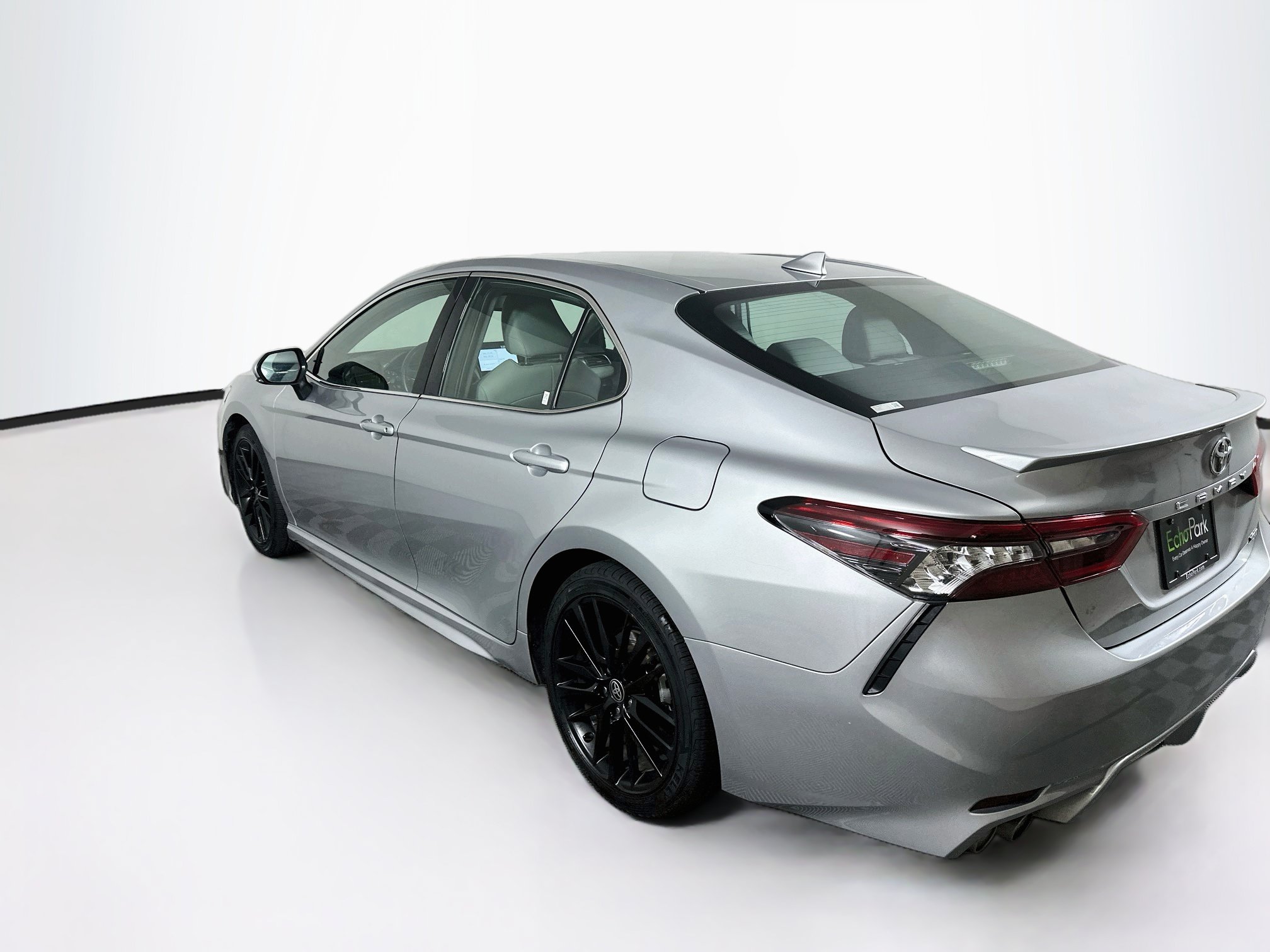 Used 2024 Toyota Camry XSE FWD image 5