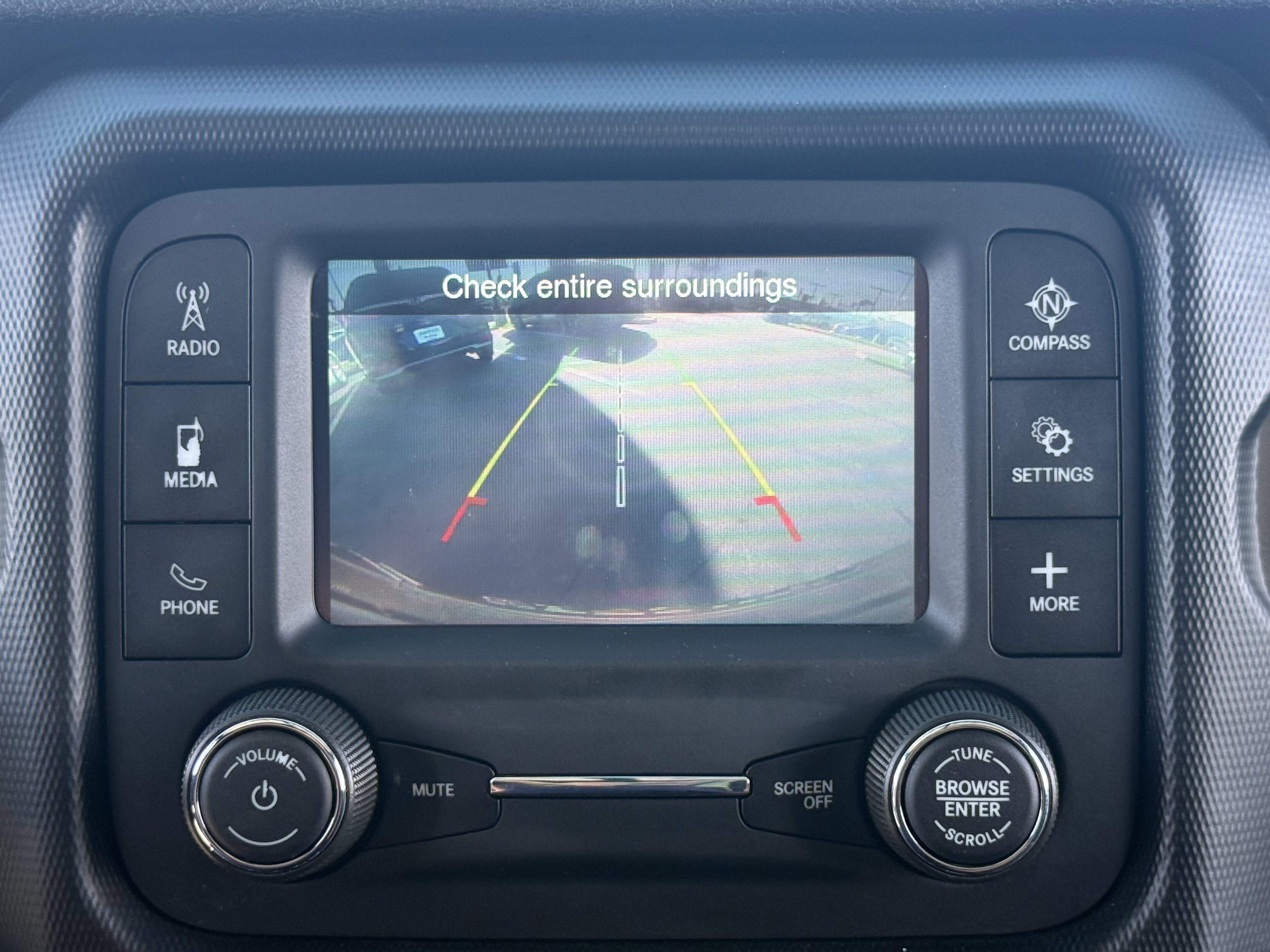 Used 2018 Jeep Wrangler Unlimited Sport image 23