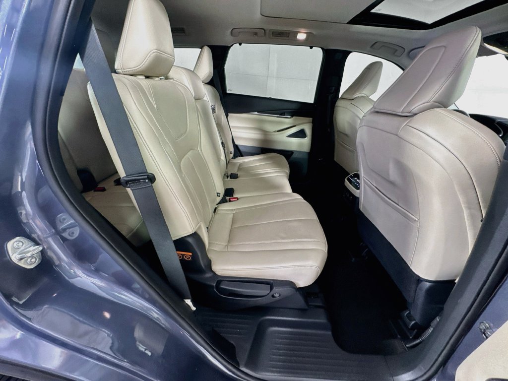 Certified 2023 INFINITI QX60 Sensory w/ Cargo Package AWD/4WD image 39