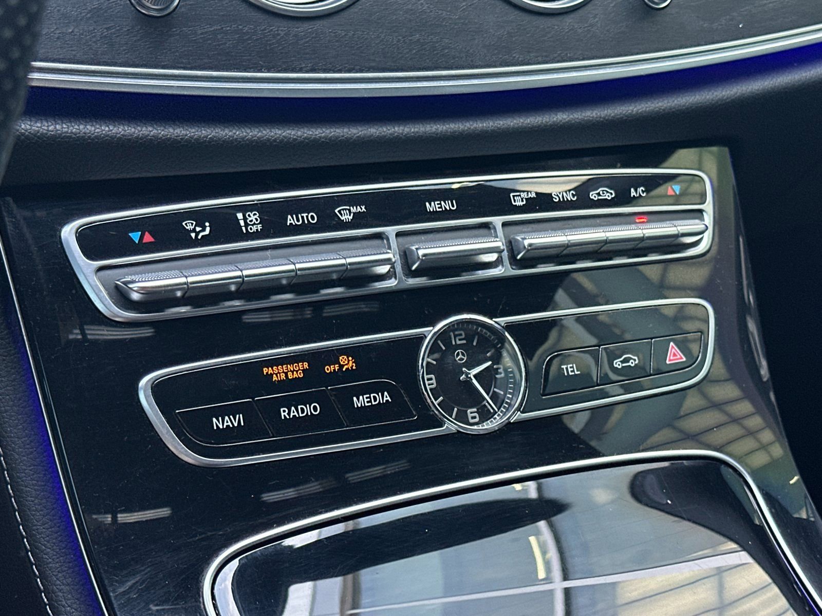 Used 2017 Mercedes-Benz E 300 image 19