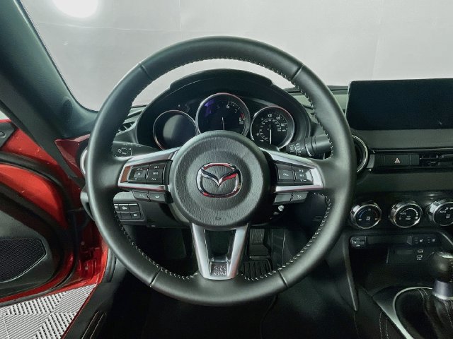 Used 2025 MAZDA MX-5 Miata RF Grand Touring RWD image 12