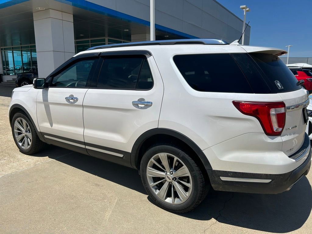 Used 2018 Ford Explorer Limited w/ Equipment Group 301A FWD image 8