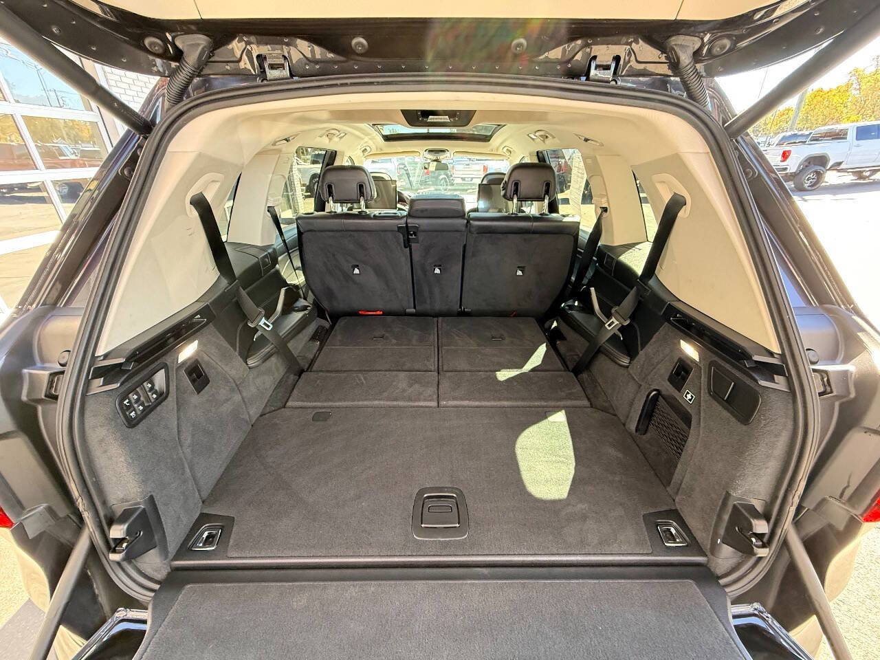 Used 2020 BMW X7 xDrive40i w/ Luxury Seating Package image 35