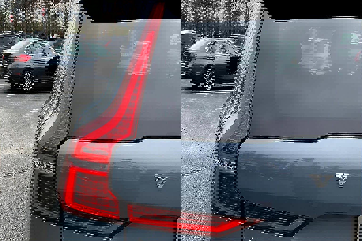 Used 2024 Volvo XC60 B5 Plus w/ Climate Package image 28