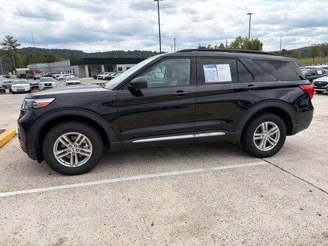 Used 2023 Ford Explorer XLT w/ Equipment Group 202A AWD/4WD image 9