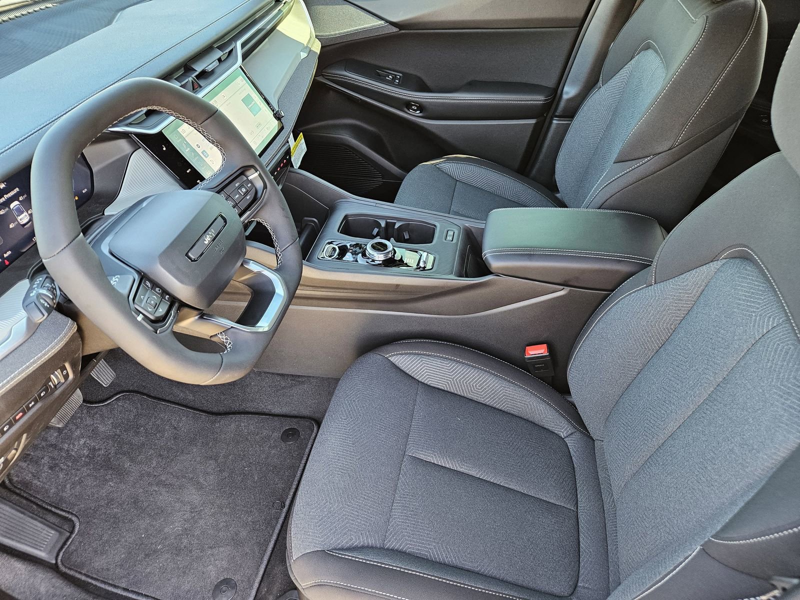 New 2026 Jeep Cherokee Laredo image 15