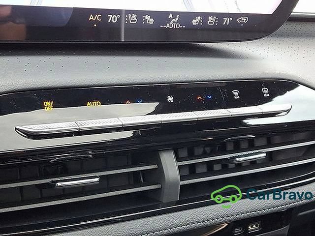 Used 2026 Buick Enclave Avenir w/ Super Cruise Package AWD/4WD image 12