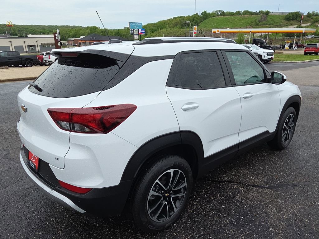 New 2026 Chevrolet TrailBlazer LT w/ Convenience Package FWD image 8