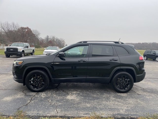 Used 2023 Jeep Cherokee Altitude Lux image 10